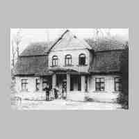 020-0076 -Malepartus- Dieses Haus gehoerte einst zum Schloss Kapkeim und wurde fuer Jagdgesellschaften genutzt. .JPG